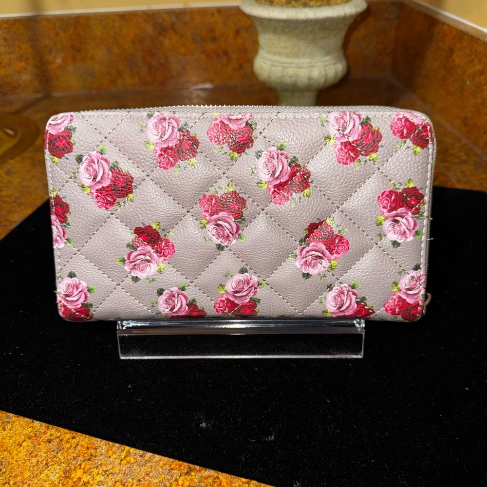 Betsey Johnson Gray Quilted Zip Around Wallet with Pink & Red Rose Print - Picture 3 of 8